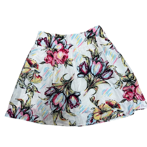 CAbi Women’s White & Multicolor Romantic Graphic Floral Skirt, Size 8 - Picture 10 of 10